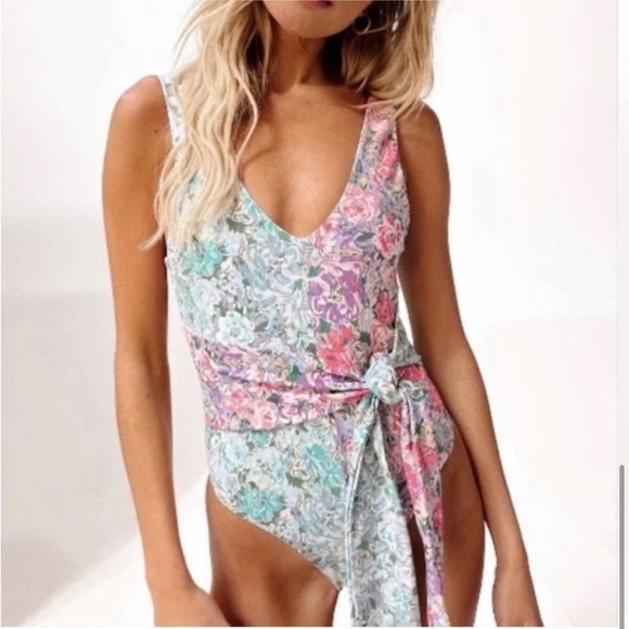 Beach Riot Floral Bow One Piece Medium - Picture 2 of 8